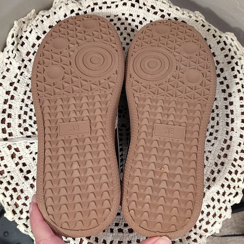 Women's Retro Brown Suede Sneakers Classic Gum Sole Casual Shoes Size 7 38 - Picture 4 of 7